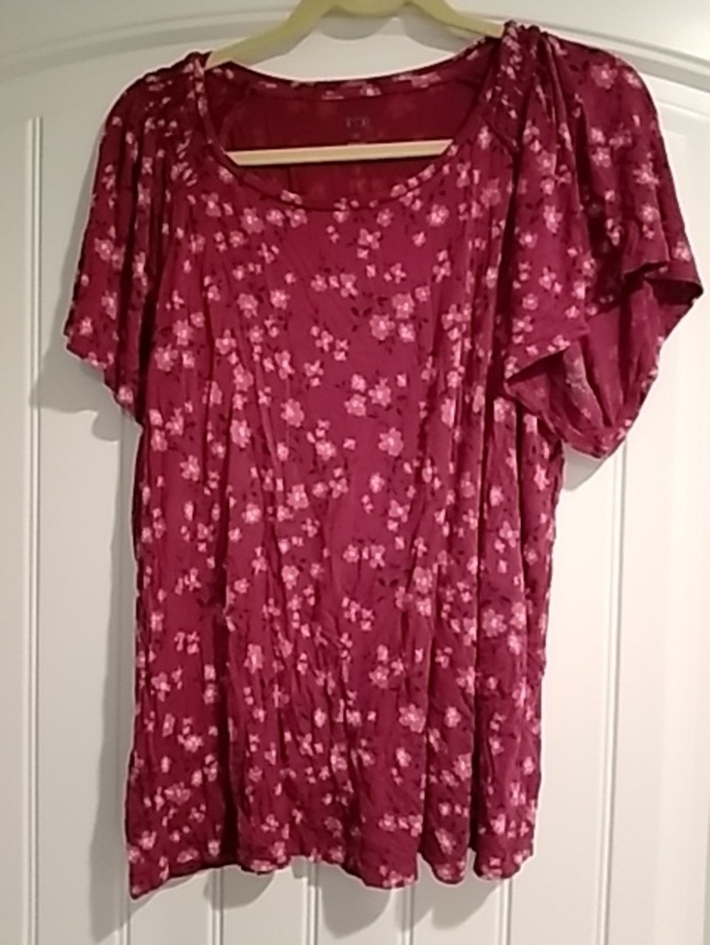 EVRI Raspberry Pink Floral Scoop-Neck Short Sleeve Top